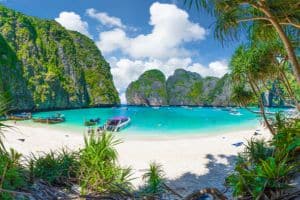 Een verre reis voor senioren naar thailand